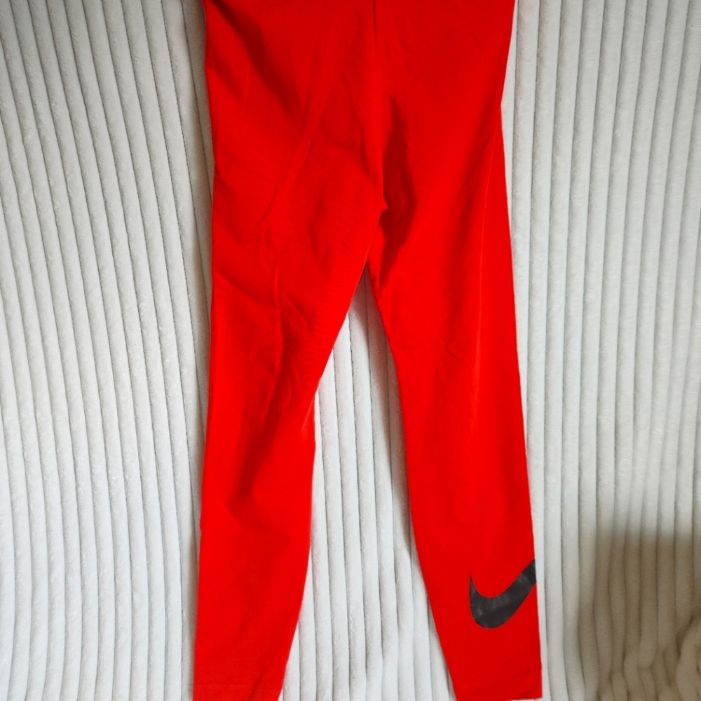 Womens Nike dri fit leggings size medium